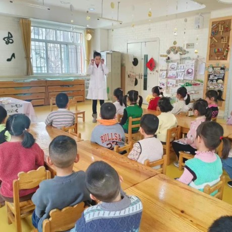 “爱耳护耳 聆听未来”——城关区保育院第25个全国“爱耳日”知识宣传