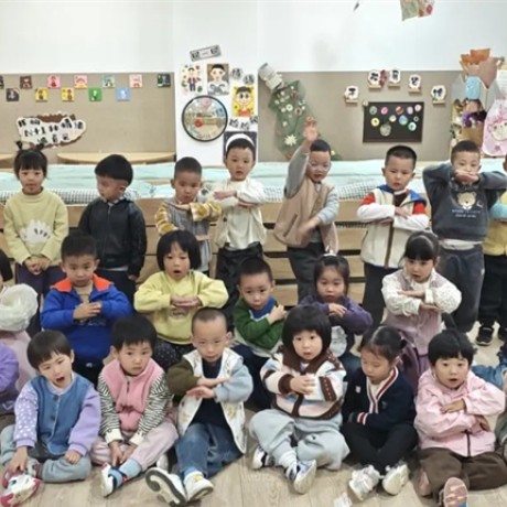 【主题活动】金秋重阳暖 童享友好时光