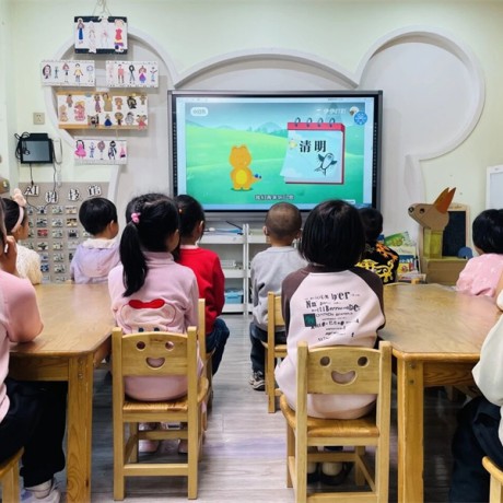 【主题活动】春风润清明 童趣探春意